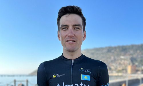 «Астана» объявила о подписании контракта с казахстанским гонщиком