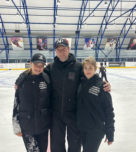 Евгений Плющенко сделал заявление о работе с принявшей гражданство Казахстана российской фигуристкой