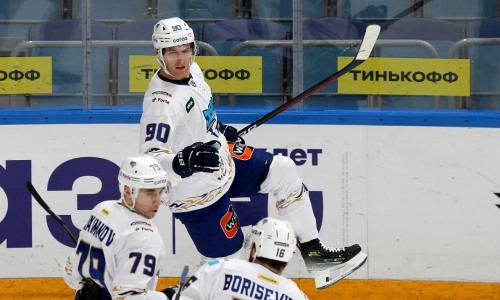 Фоторепортаж с матча КХЛ «Куньлунь Ред Стар» — «Барыс» 2:3 Б