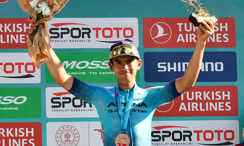 Опытный иностранный гонщик продлил контракт с «Астаной»