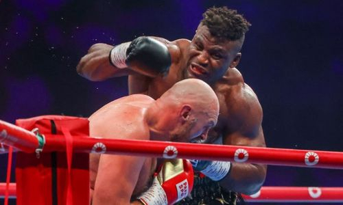 «Выиграл в один балл». Менеджер Алимханулы назвал победителя боя Фьюри — Нганну