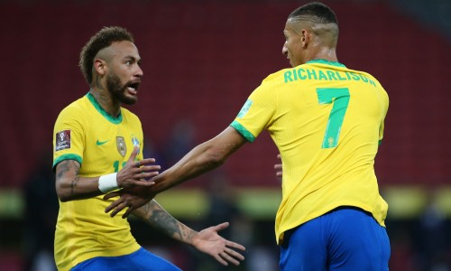 Бомбардиру сборной Бразилии предстоит операция на интимном месте