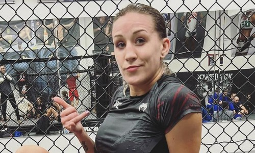 «Немного насилия на завтрак». Первая казахстанка в UFC провела «эпичные» спарринги