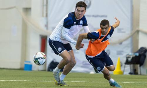 Опубликован фоторепортаж с тренировки молодежной сборной Казахстана 