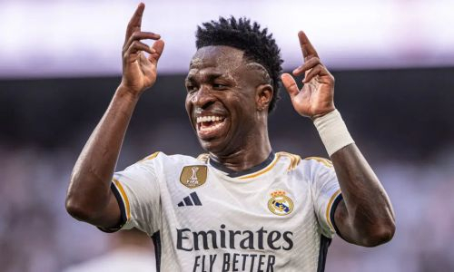 Гол грудью в падении забил звездный нападающий «Реала». Видео