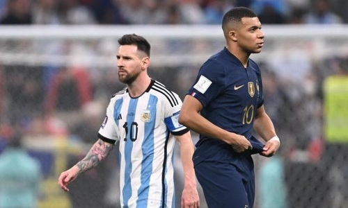 Мбаппе нашел объяснение победе Месси в борьбе за «Золотой мяч»