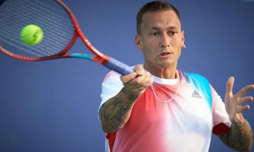 Теннисист из Казахстана уверенно вышел в основной раунд турнира в Валенсии