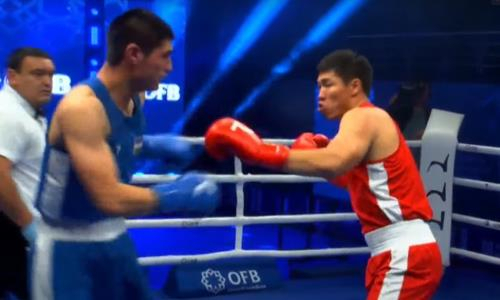 Казахский боксер отправил соперника в нокдаун и вышел в финал чемпионата Узбекистана. Видео