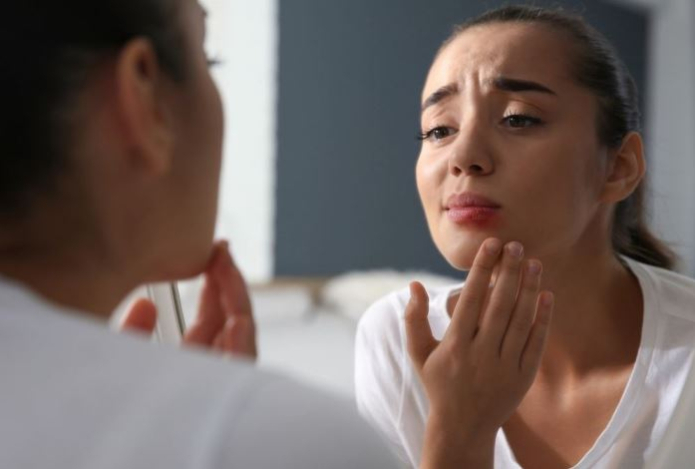 Елена Малышева рассказала, кому нельзя целоваться