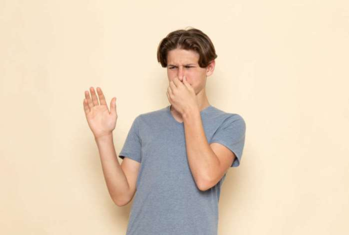 Стало известно, о каких заболеваниях может сигнализировать запах изо рта