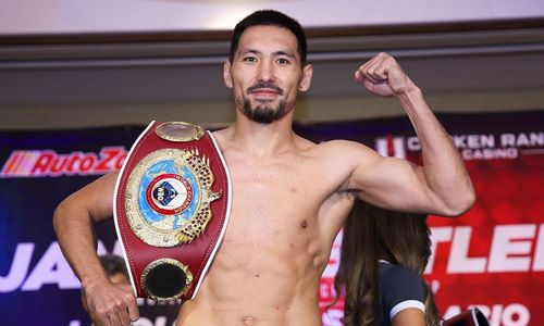 Промоутер непобежденного чемпиона обратился к Жанибеку Алимханулы