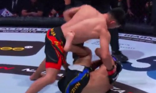 Непобежденный казахстанский боец за две минуты нокаутировал дебютанта. Видео
