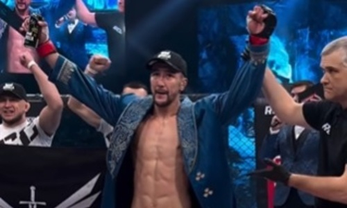 Казахский боец уничтожил бразильца на турнире в России