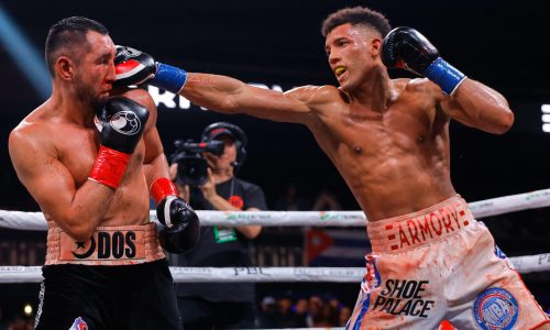 Отправивший казахстанского боксера в кому чемпион мира назван самым опасным соперником для «Канело»