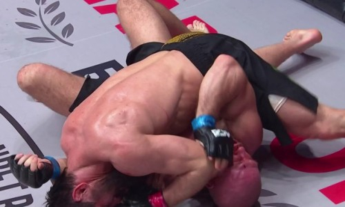 Бой Артема Резникова закончился кровавым избиением с нокаутом на Гран-при АСА