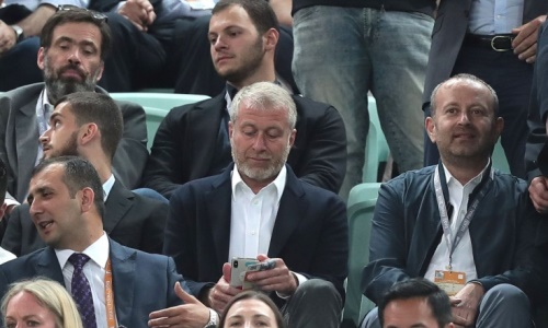 Экс-владелец «Челси» Абрамович оставил невероятные чаевые турецкому официанту