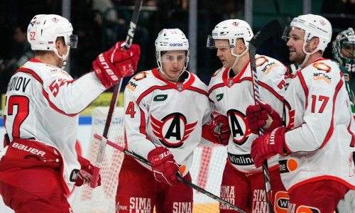 Разгромом с хет-триком закончился матч соперника «Барыса» по конференции КХЛ