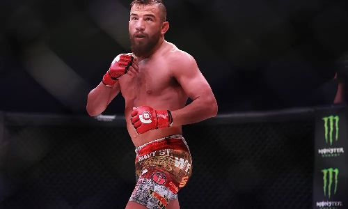 Чемпион ММА лишился титула неожиданным образом