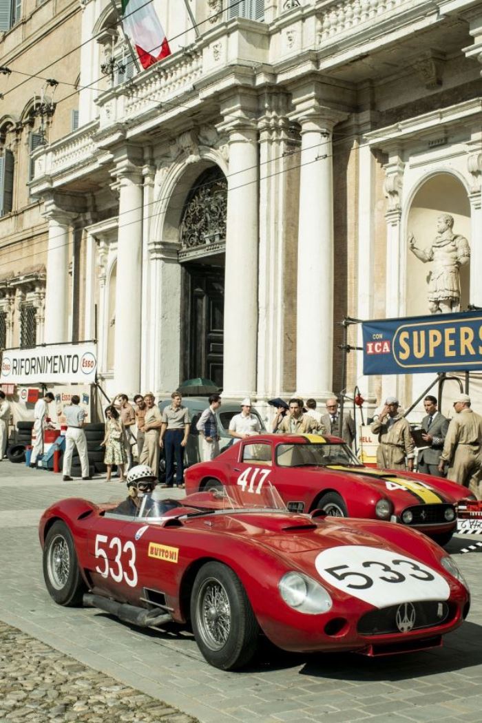 Легендарные модели Ferrari покажут в фильме про известного гонщика. Фото