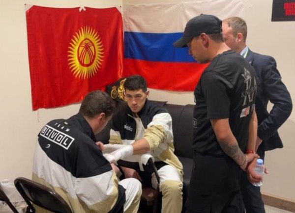 Дмитрий Бивол принял решение по флагу России