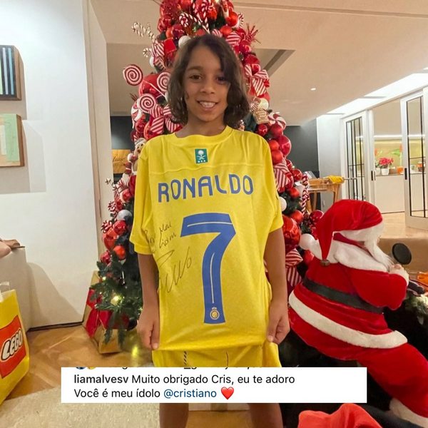 Роналду сделал рождественский подарок сыну Марсело и привел в восторг
