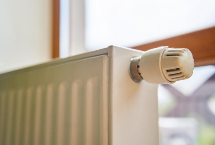 Сможете ходить в одной футболке. Лайфхак, если плохо греют батареи