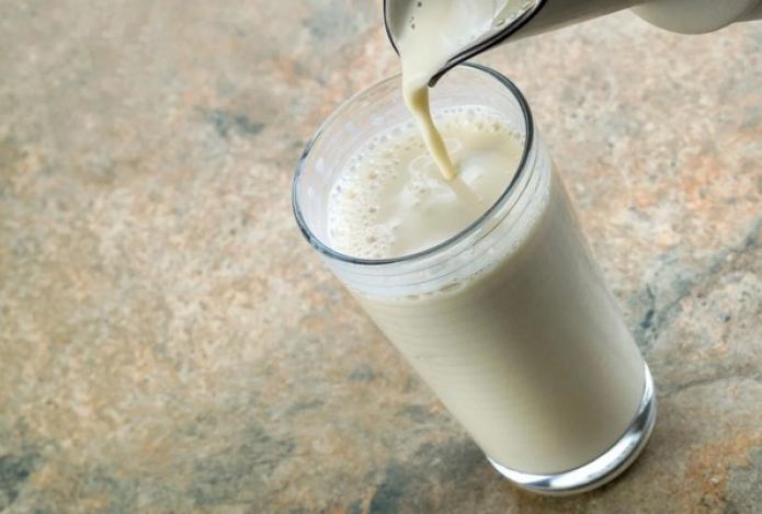 Действительно ли теплое молоко помогает заснуть? Ответ вас удивит