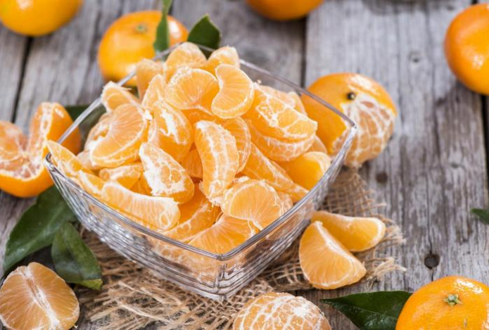 Как сделать кислые мандарины сладкими за 30 секунд — вы об этом точно не знали