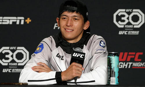 Появились подробности второго боя непобежденного казахстанца в UFC