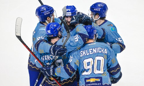 «Не исключен вариант, что за победы были обещаны хорошие премии». Сергей Шавернев о ярких победах «Барыса» и шансах на плей-офф КХЛ