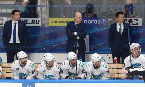 «Барыс» подвергся атаке на фоне сенсационных побед в КХЛ