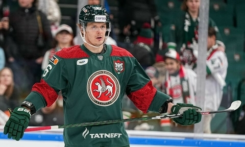 «Надо пользоваться, раз они одни из худших». Хоккеист «Ак Барса» высказался о «Барысе»