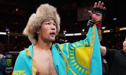 Шавкату Рахмонову «отдали» титул чемпиона UFC