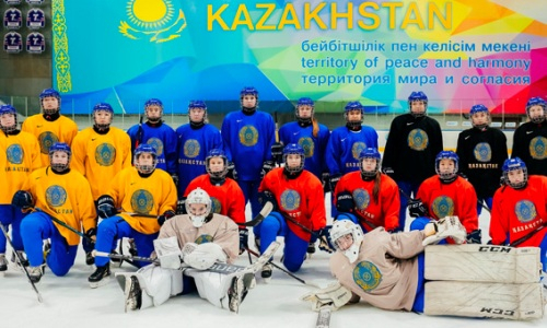 Женская юниорская сборная Казахстана стартовала с разгромного поражения на чемпионате мира