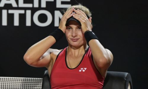 Украинка и экс-россиянка попали в неоднозначную ситуацию после матча на Australian Open. Видео