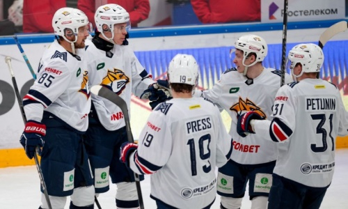 Форвард сборной Казахстана помог победить лидеру Востока КХЛ. Видео