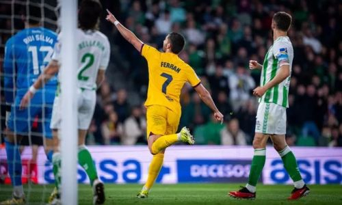 «Барселона» на 90-й минуте вырвала победу в Ла Лиге