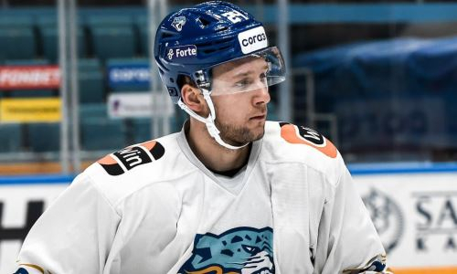 Хоккеист «Барыса» забросил историческую шайбу в КХЛ