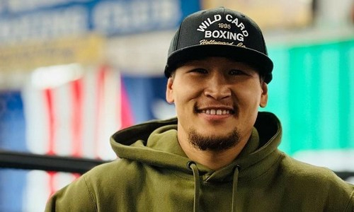 Казахстанский боксер завершил тренировки в легендарном зале в США и сделал заявление