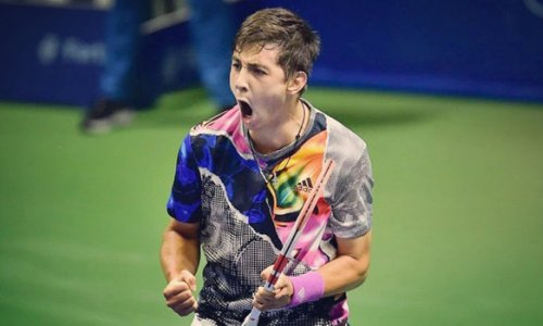 «Да и пес с тобой». Российские фанаты в ярости от перехода их теннисиста под флаг Казахстана