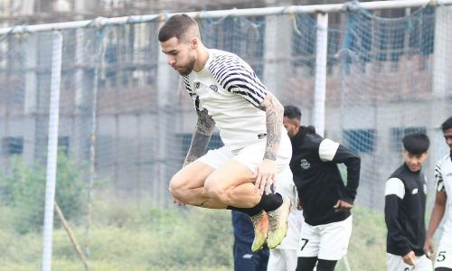 Адиев ответил на вопрос по поводу вызова в сборную желающего поменять гражданство россиянина