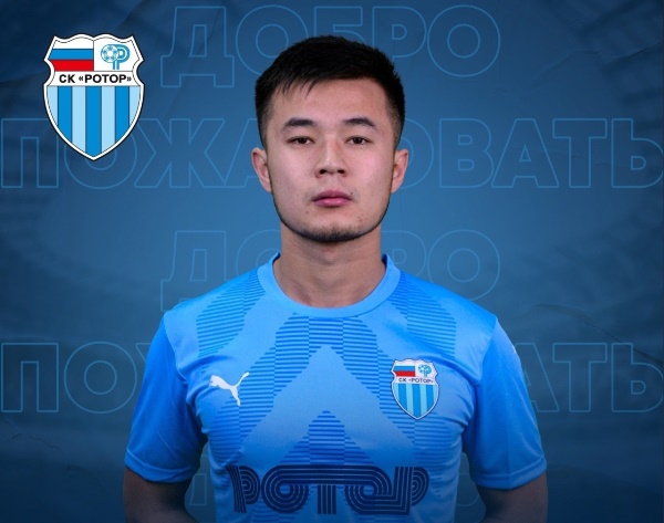Российский клуб объявил о подписании универсального казахстанского футболиста