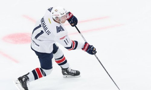 Шайба Михайлиса помогла топ-клубу одержать победу в КХЛ