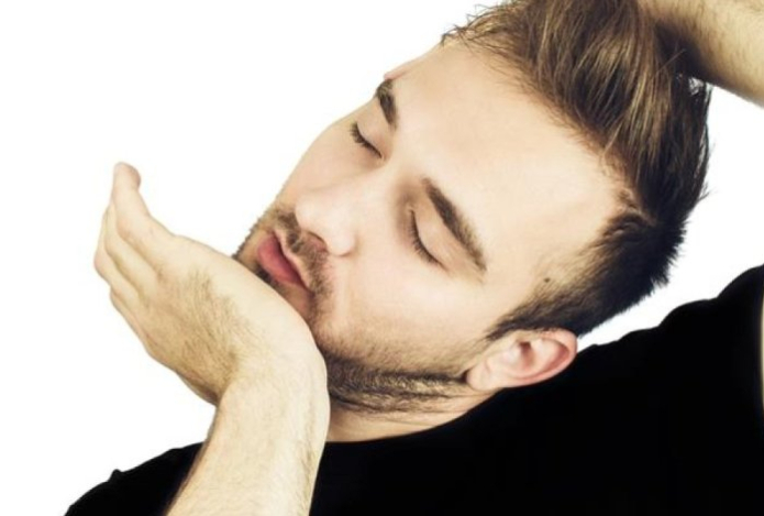 Терапевт рассказал о страшных последствиях привычки хрустеть шеей