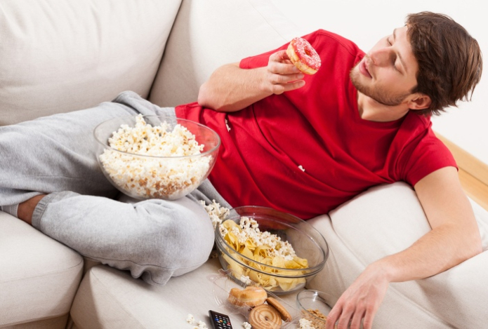 Назван необычный способ победить тягу к сладкому