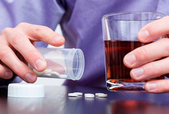 Никогда не пейте алкоголь вместе с этими лекарствами