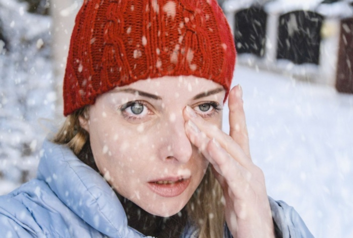 Что делать, если на морозе слезятся глаза?