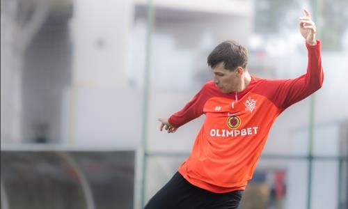 Золотое сердце в переносном значении. Золотое сердце. Несколько значений слова золотой. Почему сорокиных называют люди золотыми сердцами. Золотое сердце.