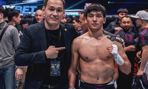 «Сидя на диване и обвинять нас не совсем правильно». Менеджер Азата Максума объяснил его поражение в UFC