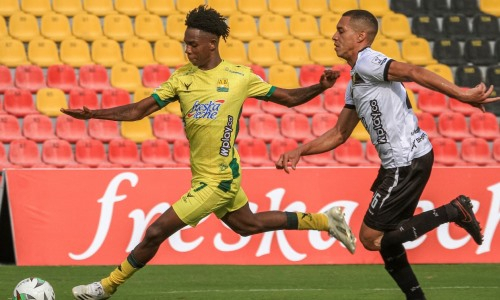 Колумбийский нападающий прибыл в клуб КПЛ